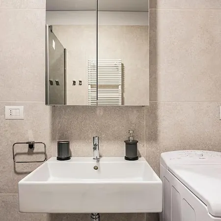 Unique In The Heart Of Apartamento Milán